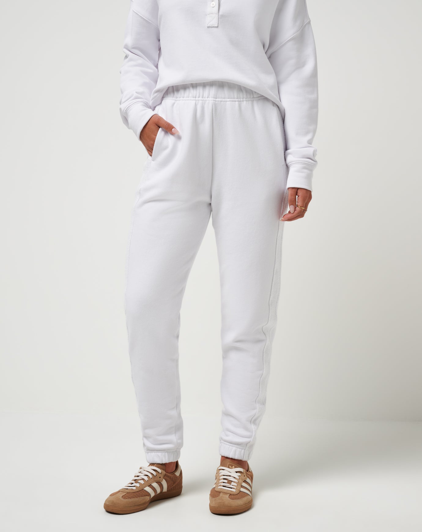 1LG071_1WHT_1_ECOMM.jpg