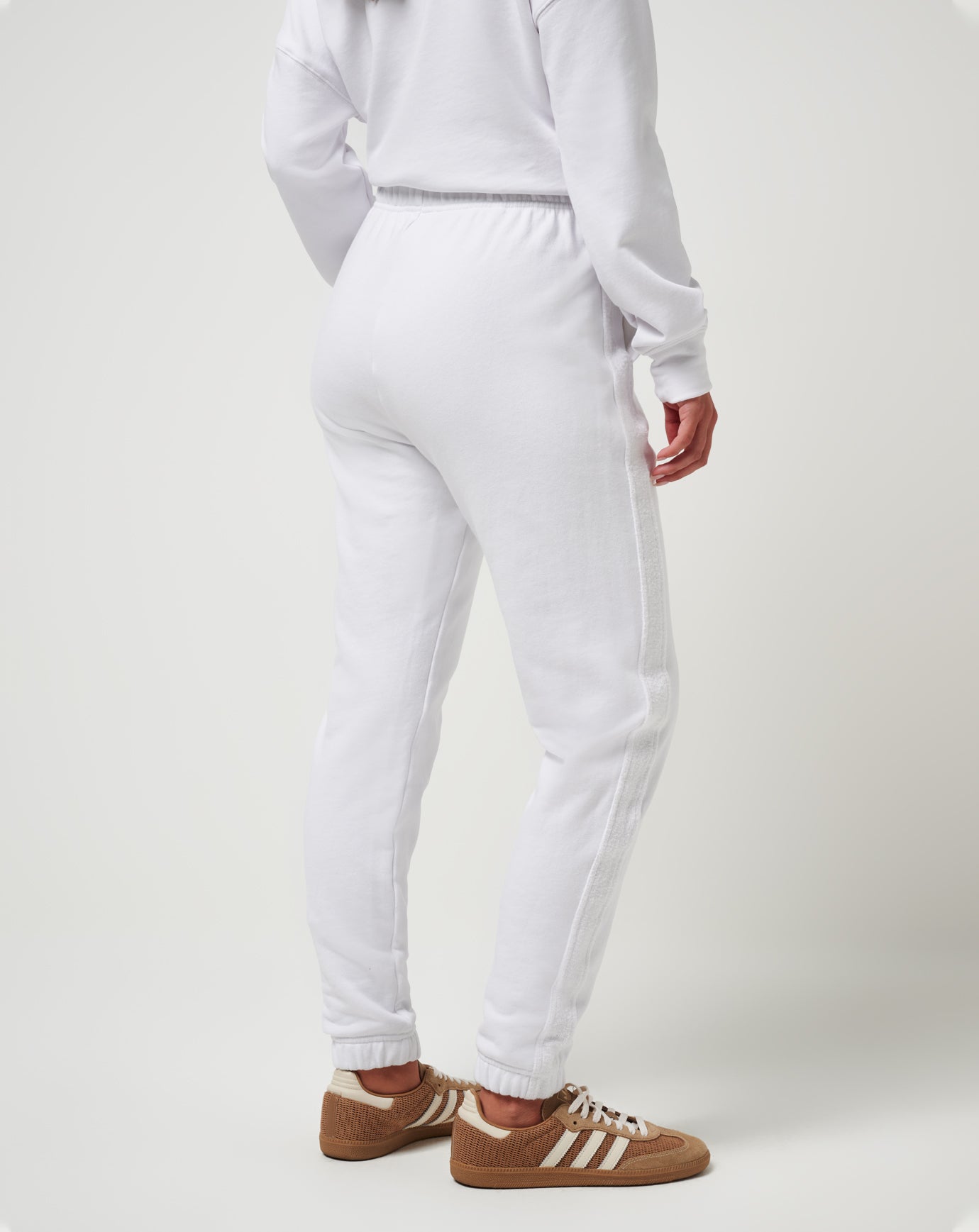 1LG071_1WHT_2_ECOMM.jpg